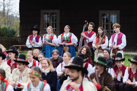 Dřevorubec (7)